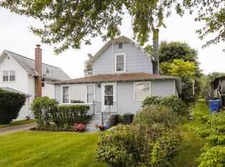 208 E Hickory Rd, Battle Creek, MI 49017