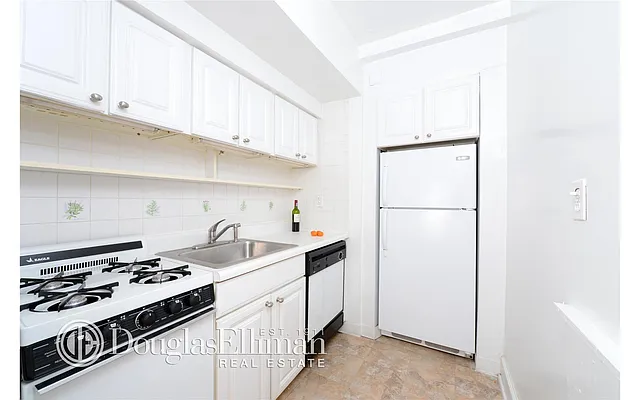 Sold by Douglas Elliman | media 13