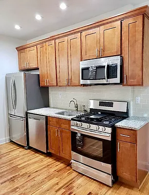 Rented by Smart NY Realty LLC | media 15