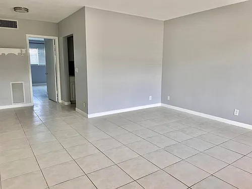 2309 S Federal Hwy #10 Photo 1