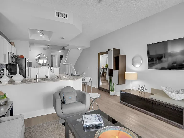 St. Tropez Townhomes & Villas — Photo 46