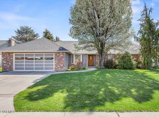 5502 Meadow Ln, Yakima, WA