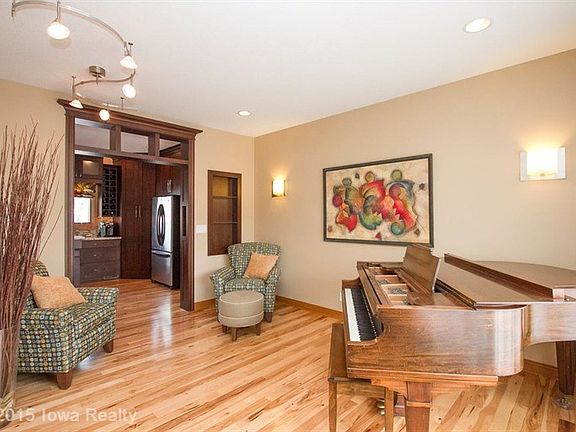 5th image of 9201 Timberwood Dr