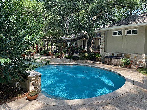 Back of house and pool.