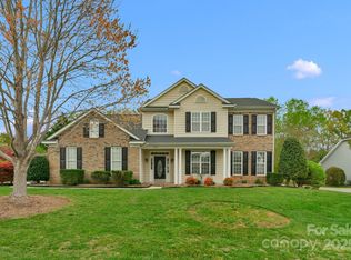 2711 Liberty Hall Ct, Waxhaw, NC 28173
