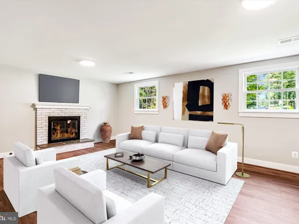 4711 Pontiac Dr, Annandale, VA 22003