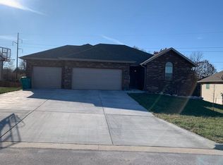 4395 N Katrina Ave, Springfield, MO 65803