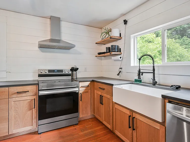 355 Slide Creek Rd — Photo 12