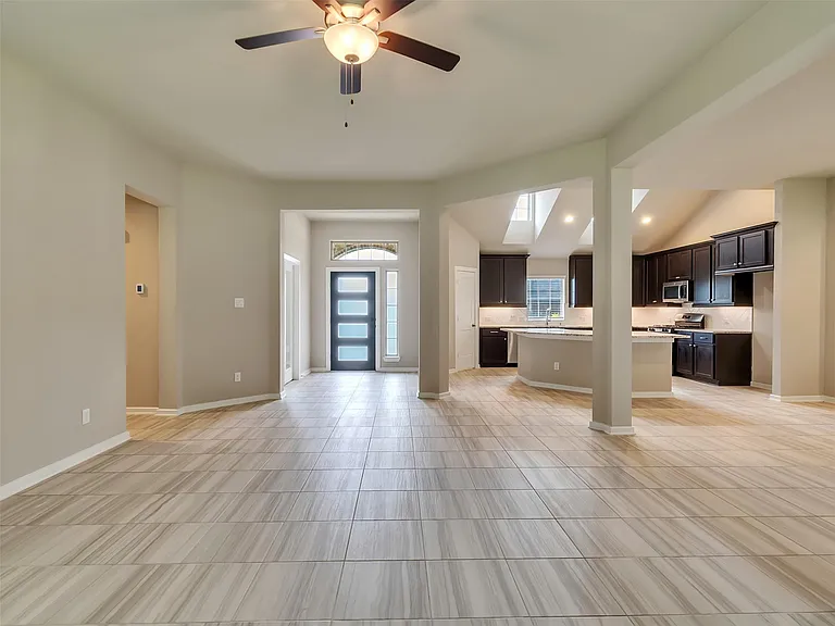 8510 Amber Bend Dr — Photo 10