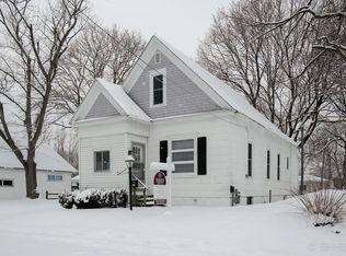 306 6th Ave, Three Rivers, MI 49093