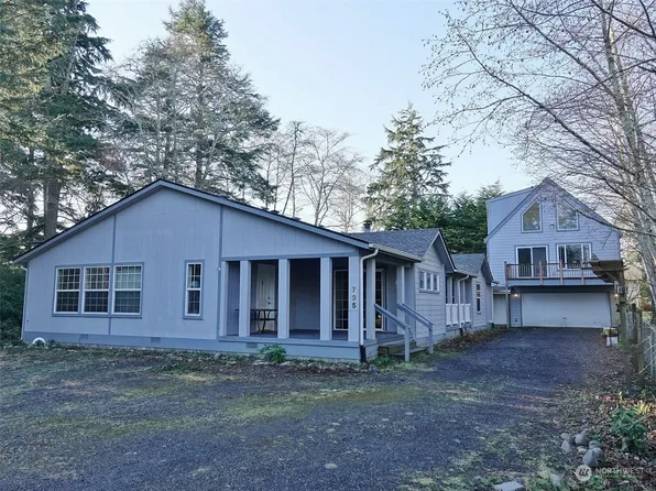735 Chenois Avenue NE, Ocean Shores, WA 98569
