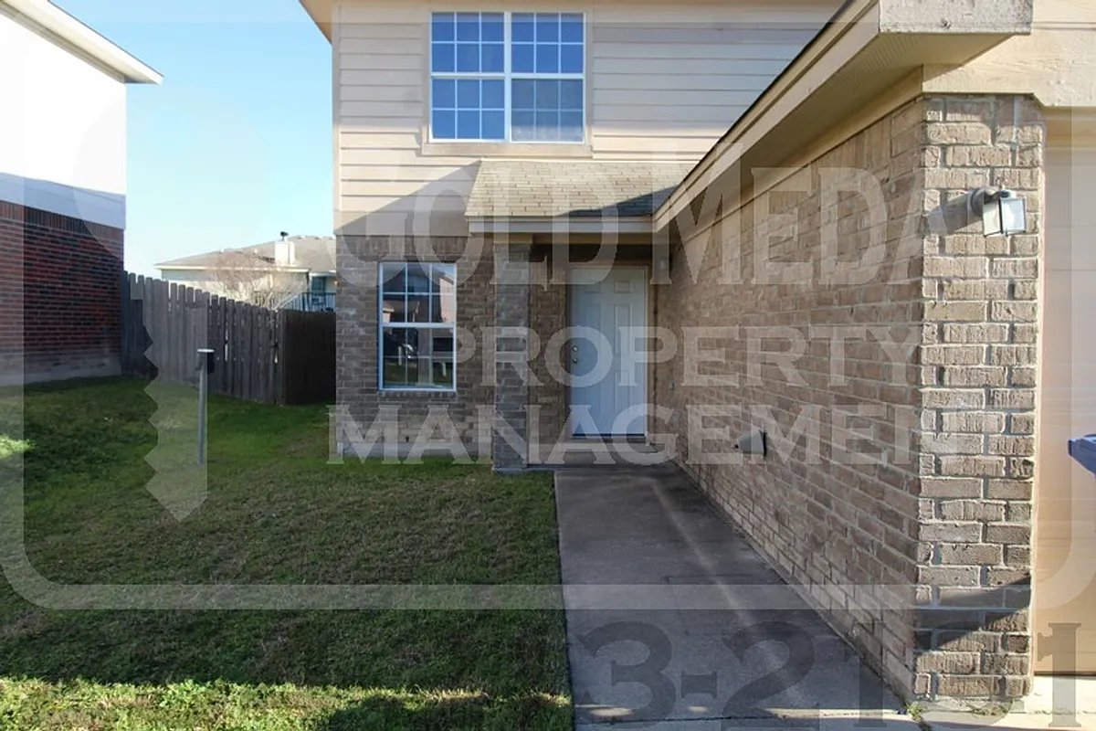 Building Photo - 3106 Yaupon Rd