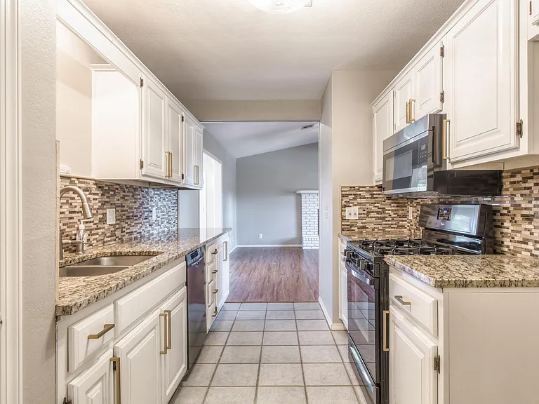 2909 W 61st Pl S — Photo 18