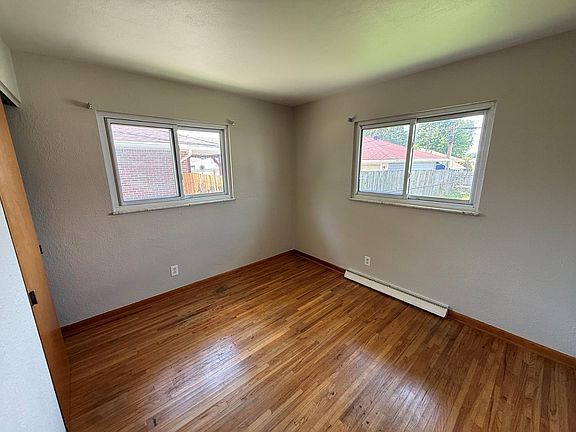 4th image of 4445 285th St