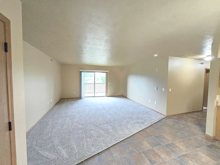 Sunrise Apartments — Photo 20