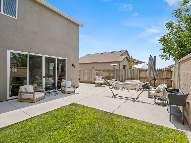 Celeste Ave — Photo 42