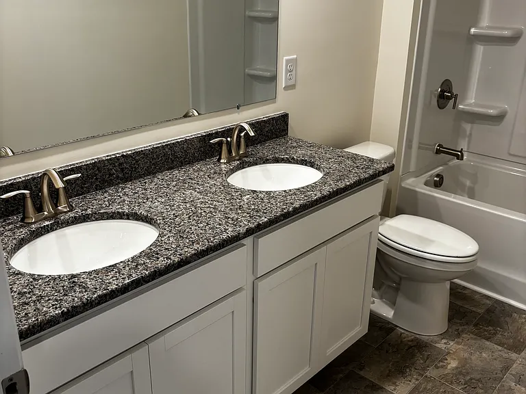 935 Utopia Ln — Photo 36