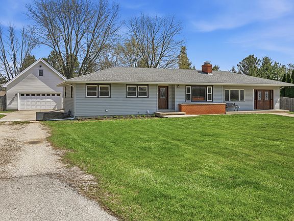 2nd image of 1818 Brickville Rd