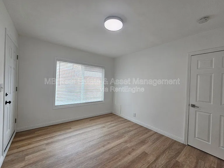 4754 W 163rd St — Photo 11
