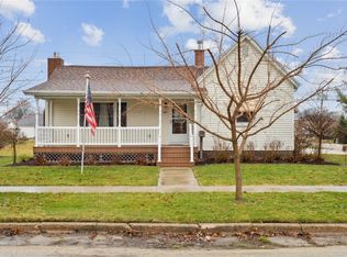327 S Linden St, Monticello, IA 52310
