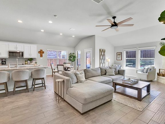 4th image of 3745 Maroon Creek Rd