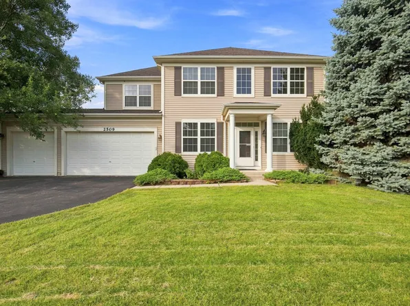 2509 Bluewater Dr, Wauconda, IL 60084
