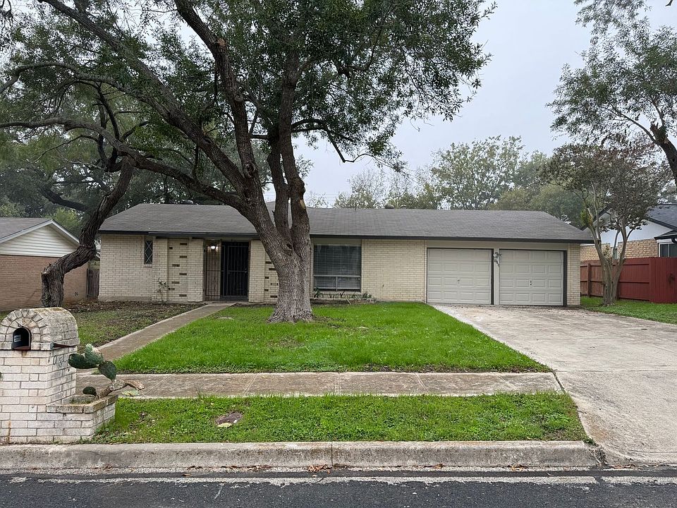 1st image of 10811 Edgefield Dr