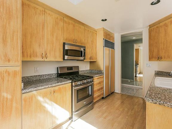 5th image of 234 S Gale Dr #10