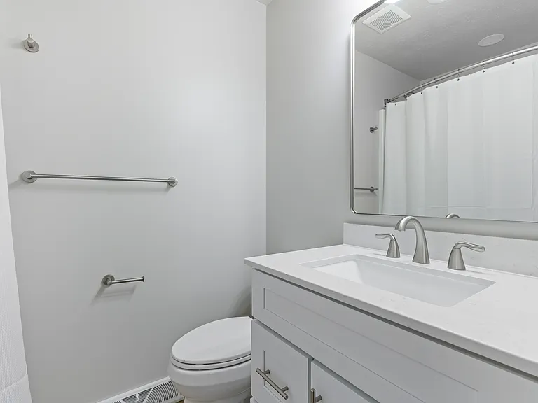 upstairs hall bath