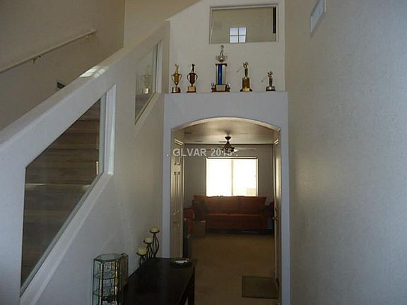 3rd image of 9248 Nerone Ave