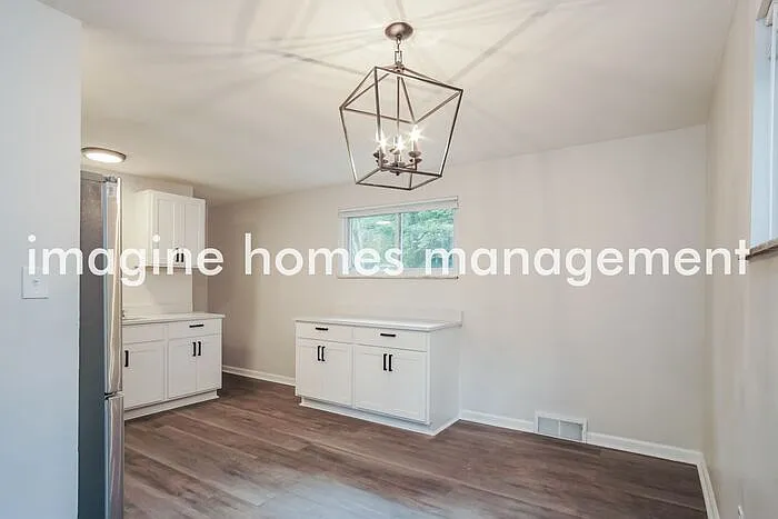 230 Noel Dr — Photo 6