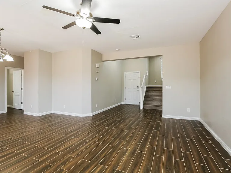 7215 Mulberry Forest St — Photo 5