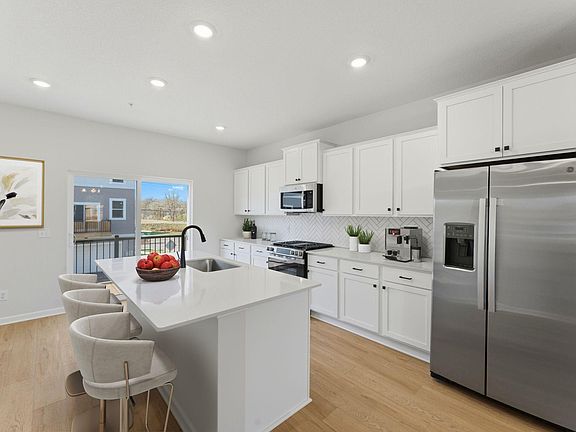 3rd image of 1522 Traverse Ln