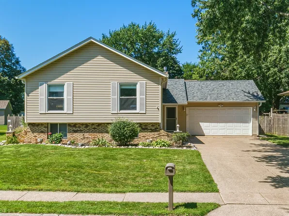 5710 N Fillmore St, Davenport, IA 52806
