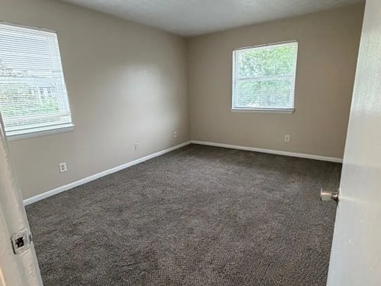 Woodfield Gardens — Photo 23