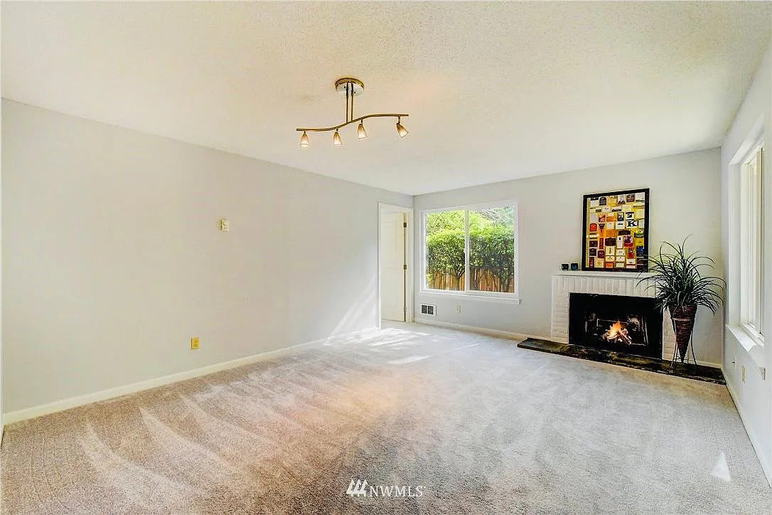4426 147th Pl NE — Photo 2