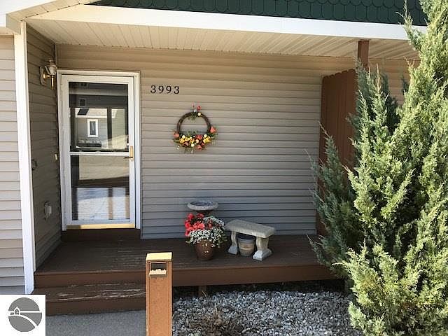 1st image of 3993 Sherwood Forest Dr