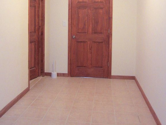 4th image of 1653 Allerton Ave #1