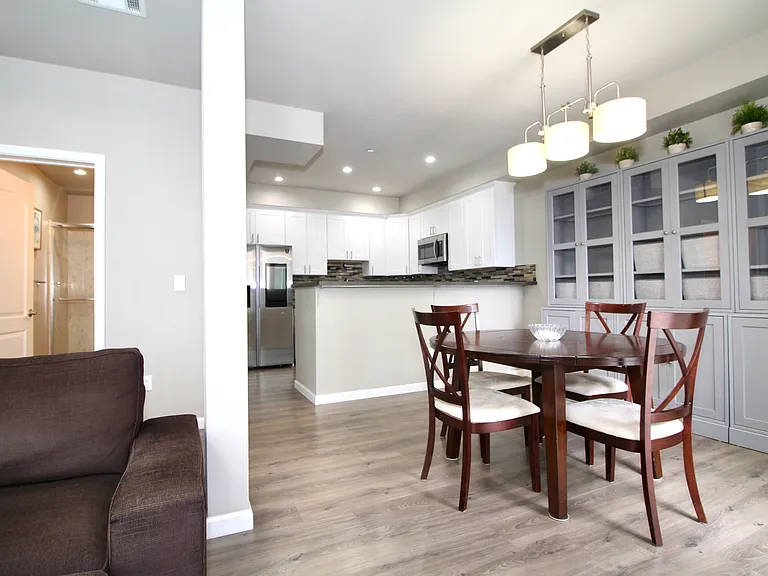819 Estancia Ct — Photo 13