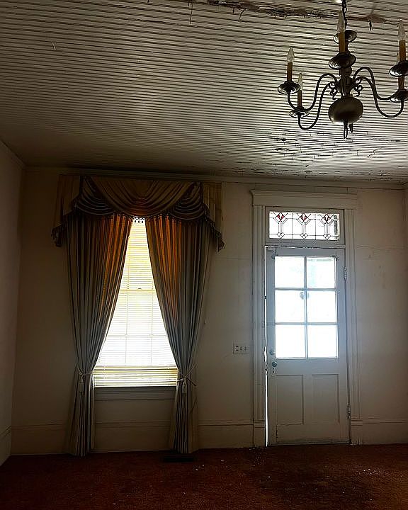 Entry Room/Family Room