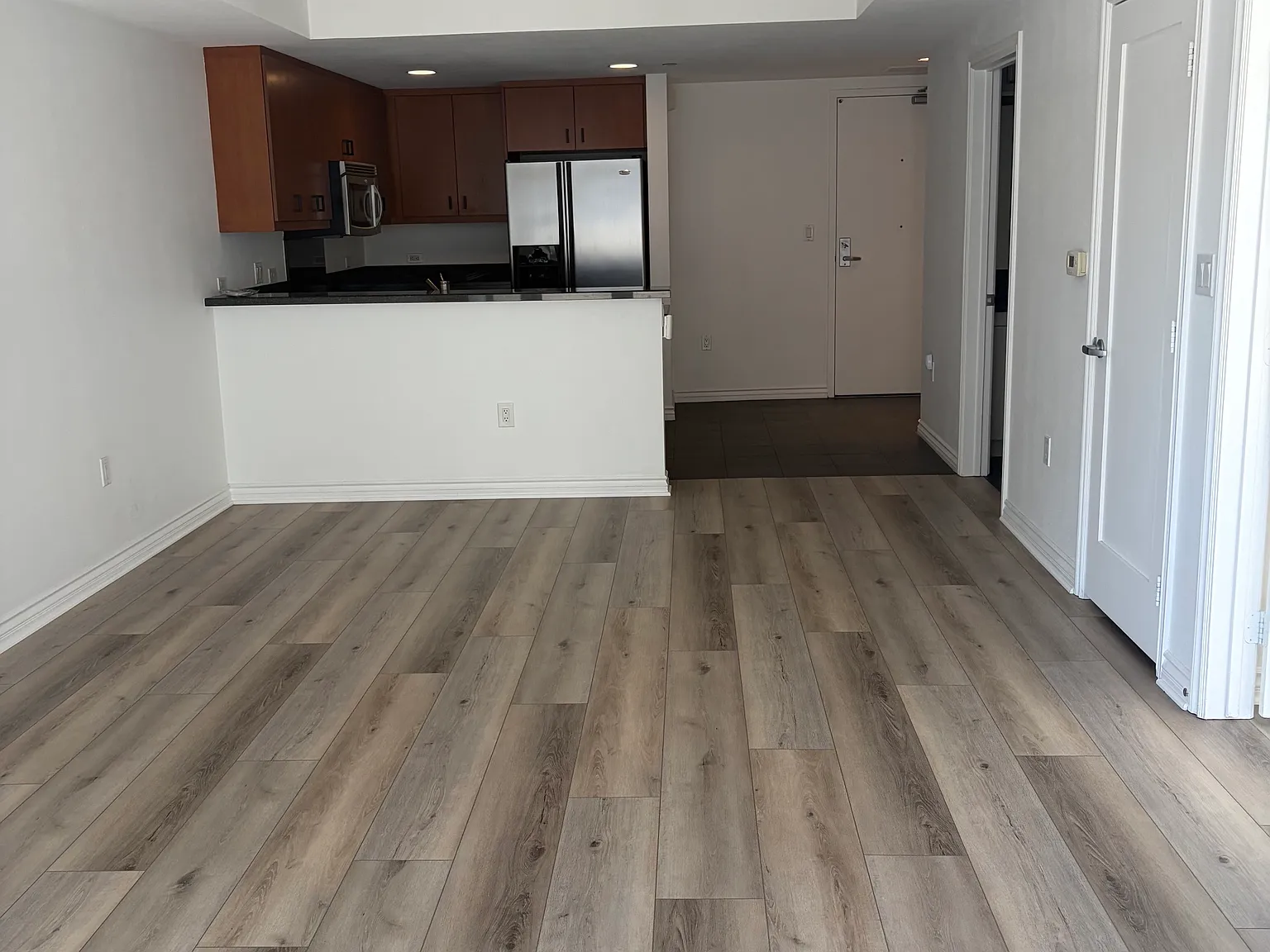 1 bed, 765 sqft, $2,595 — Photo 3