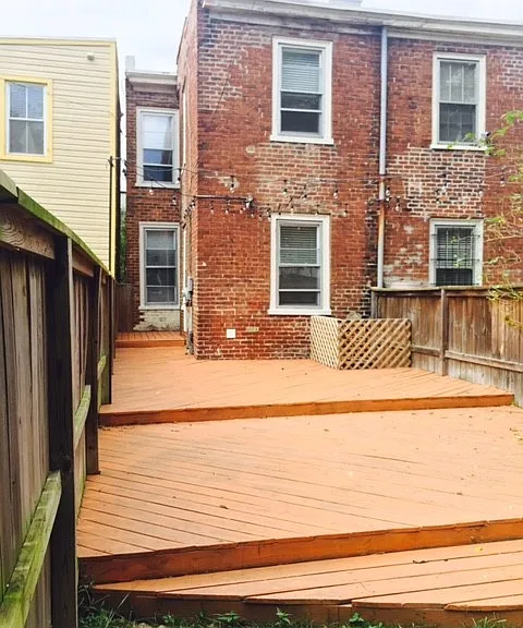 511 Saint James St — Photo 23