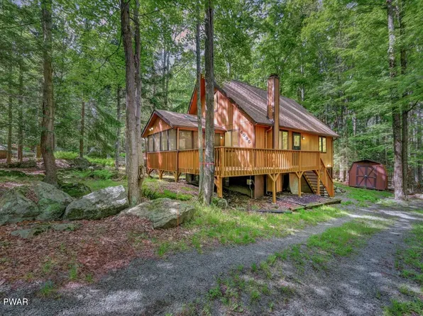 268 S Fairway Dr, Lake Ariel, PA 18436