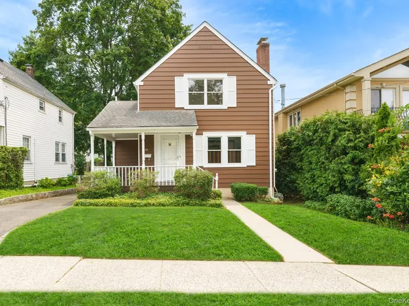 72 Park Avenue, Port Washington, NY 11050