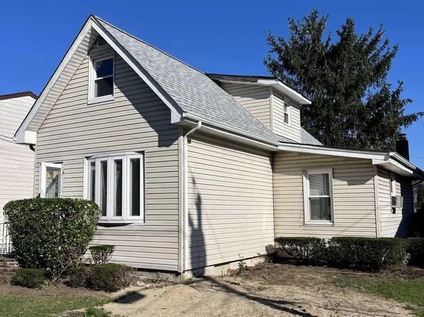 18 Roosevelt St, Little Ferry, NJ 07643