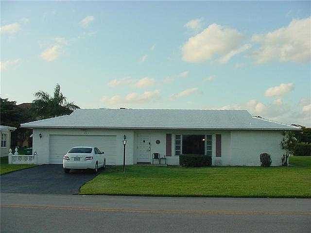 2nd image of 9419 NW 74th Ct