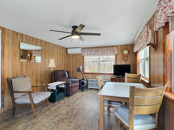 3rd image of 248 Huff Road