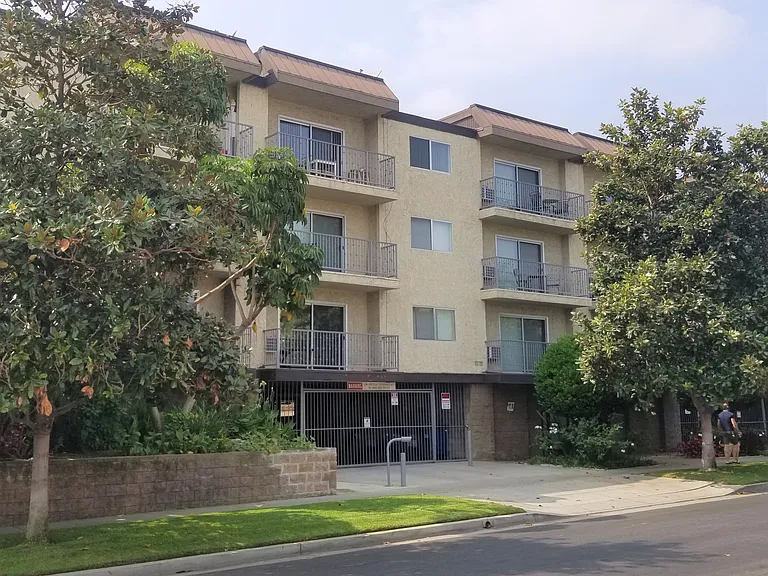 Bagley Villas — Photo 1