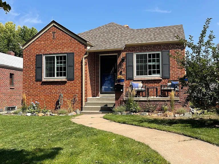 1464 Clermont St — Photo 1