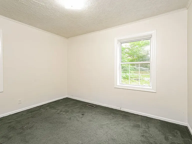 1103 Louise Rd — Photo 10